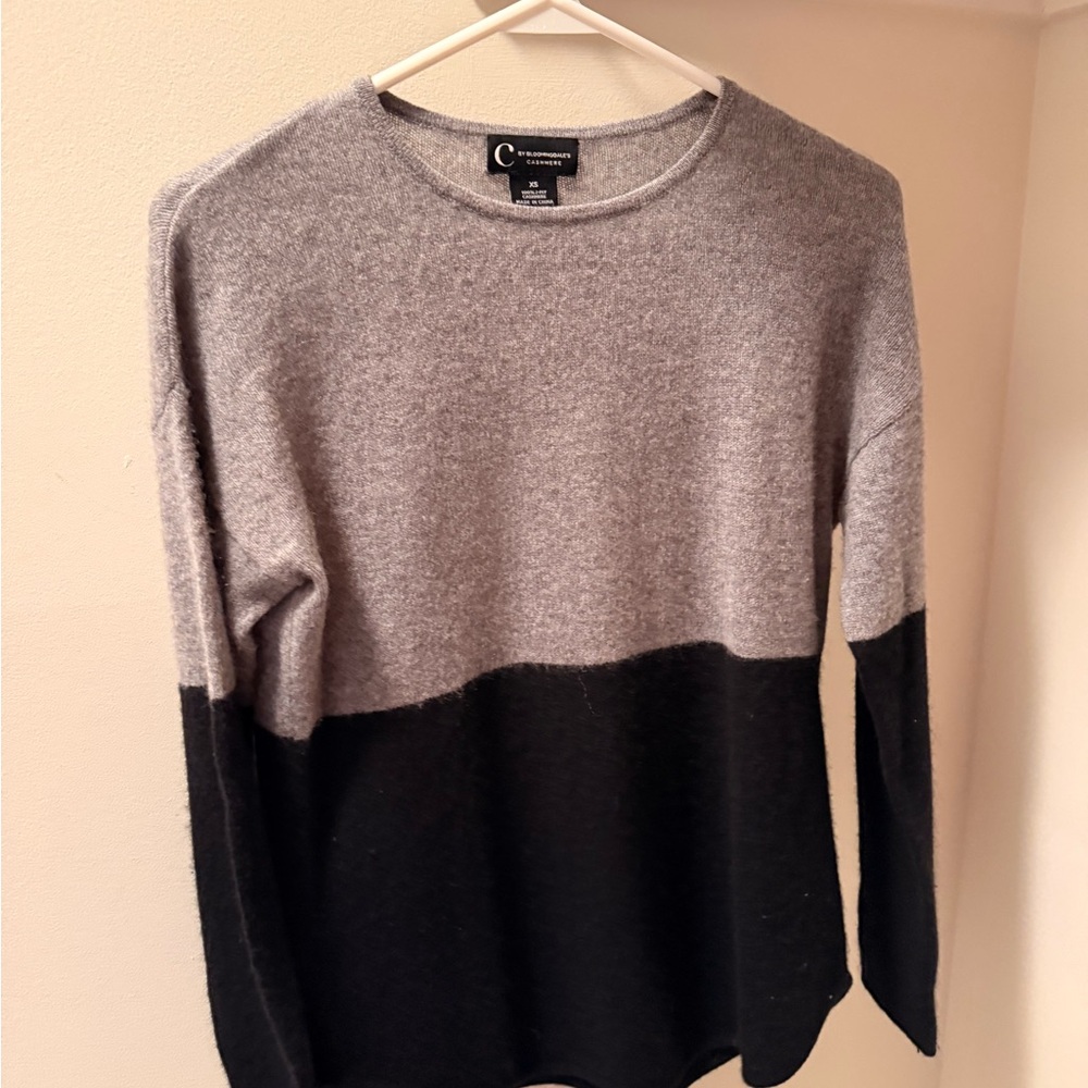 100% cashmere color block Gray and Black Women's Sweater